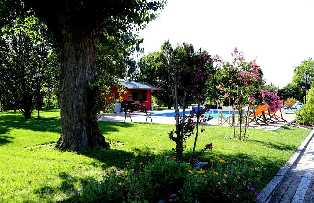 Isola Di Wight Bed & Breakfast San Michele al Tagliamento Bagian luar foto