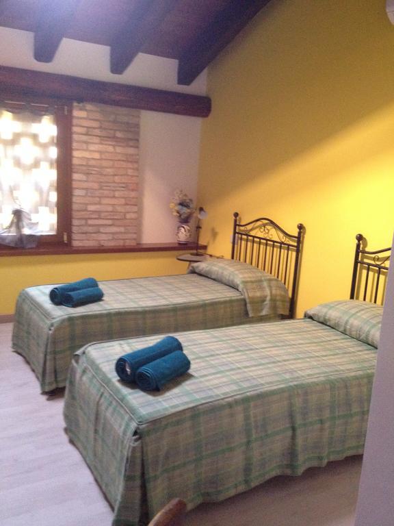 Isola Di Wight Bed & Breakfast San Michele al Tagliamento Bagian luar foto