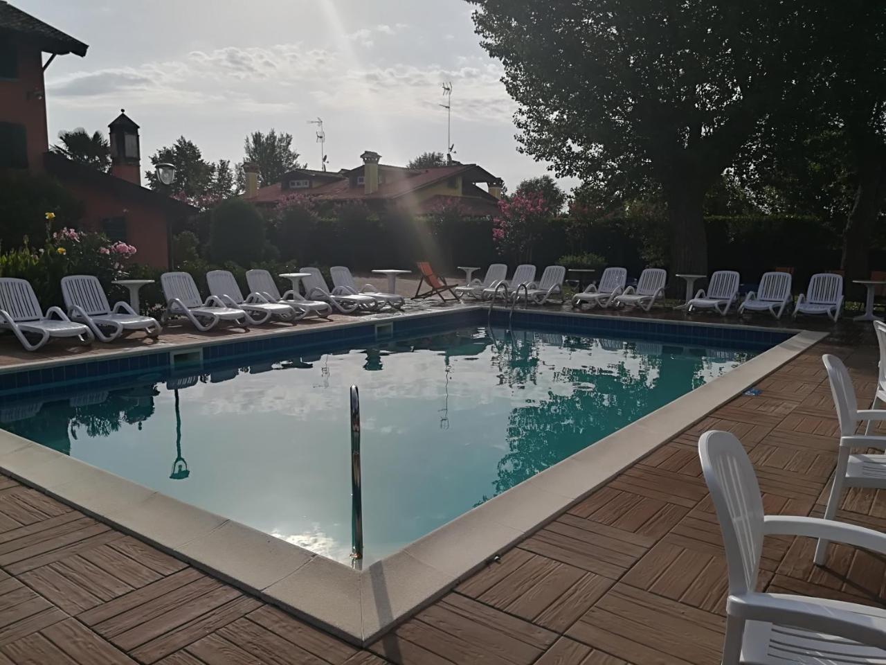 Isola Di Wight Bed & Breakfast San Michele al Tagliamento Bagian luar foto
