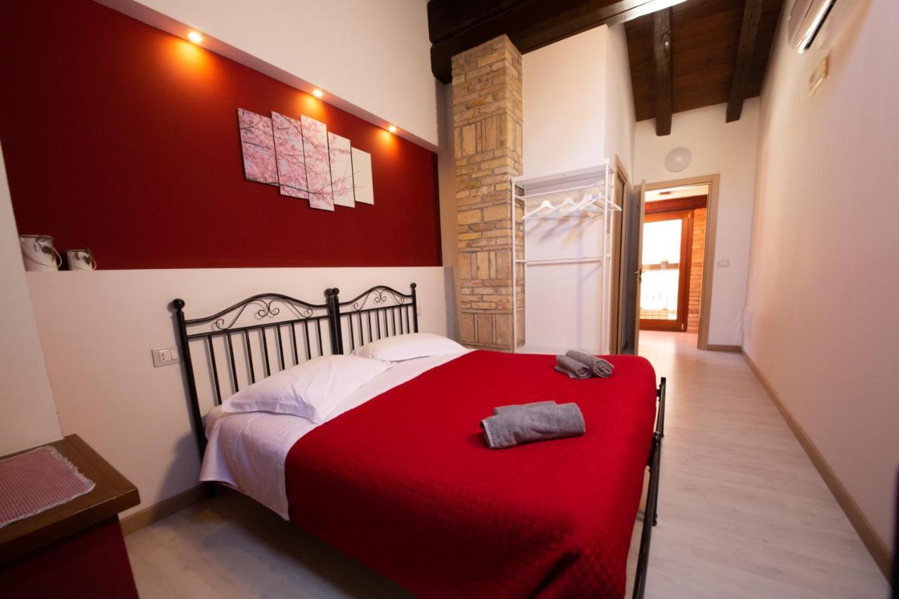 Isola Di Wight Bed & Breakfast San Michele al Tagliamento Bagian luar foto